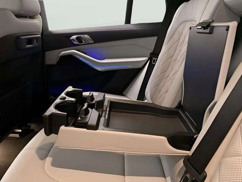 Used 2023 BMW X5 xDrive40i w/ Premium Package image 71