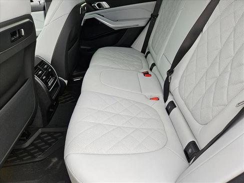 New 2026 BMW X5 sDrive40i w/ M Sport Package RWD image 16