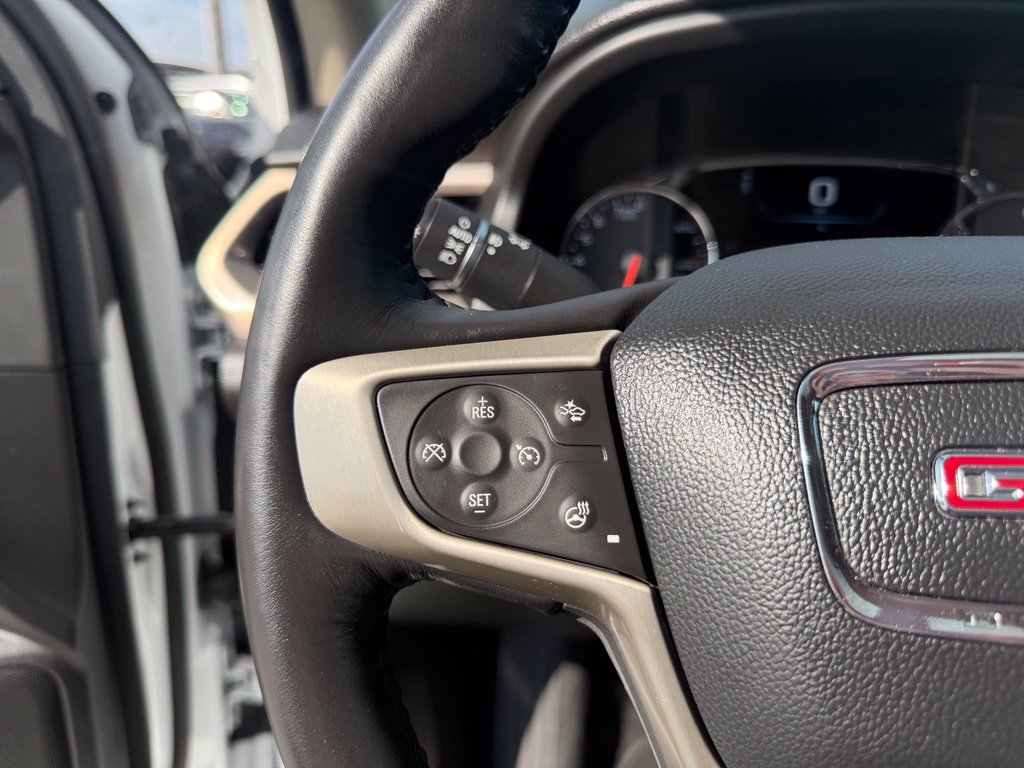 Used 2019 GMC Acadia Denali w/ Technology Package AWD/4WD image 33