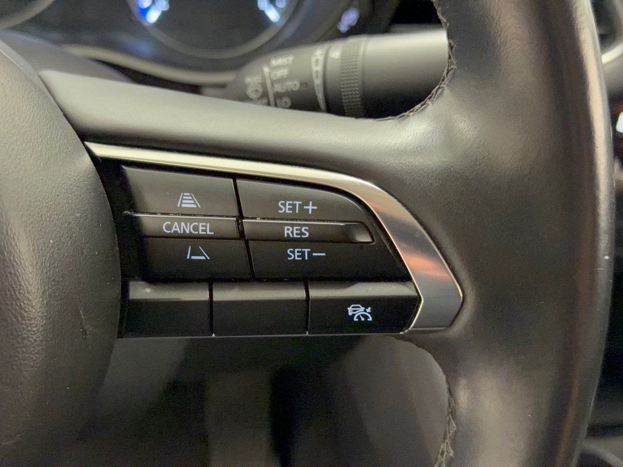 Used 2024 MAZDA MAZDA3 s FWD image 19