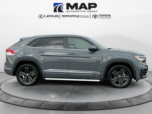 Used 2021 Volkswagen Atlas Cross Sport SE w/ Panoramic Sunroof Package image 6