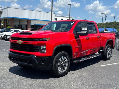 Used 2024 Chevrolet Silverado 2500 Custom w/ Custom Convenience Package AWD/4WD image 2