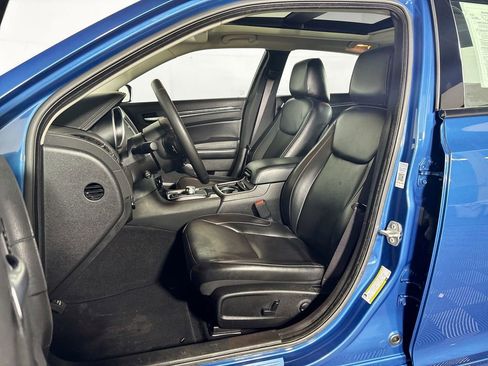 Used 2023 Chrysler 300 Touring L w/ Popular Equipment Group image 11