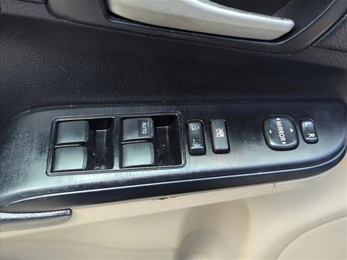 Used 2012 Toyota Camry LE FWD image 11
