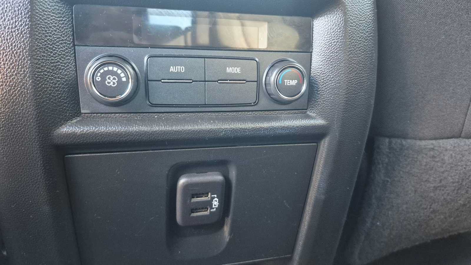 Used 2023 Chevrolet Traverse LT AWD/4WD image 31