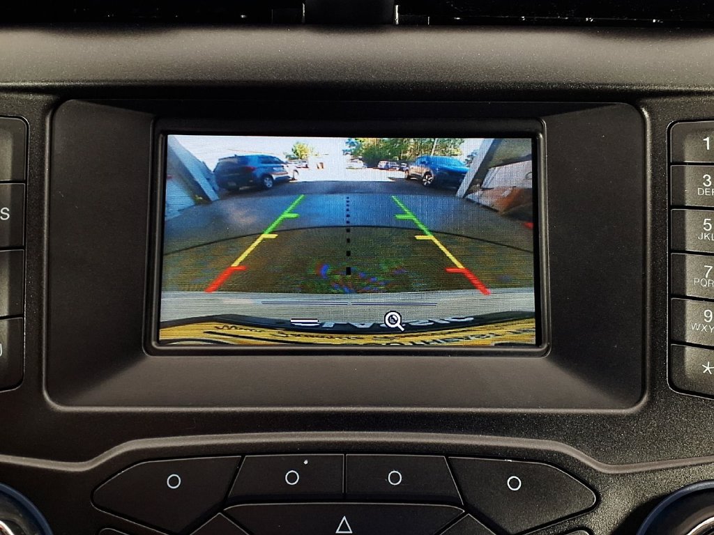 Used 2018 Ford Fusion SE FWD image 16