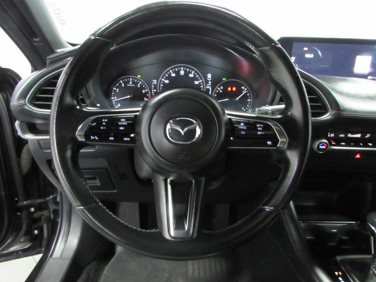 Used 2024 MAZDA MAZDA3 s FWD image 21