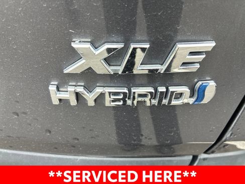 Used 2024 Toyota RAV4 XLE AWD/4WD image 5