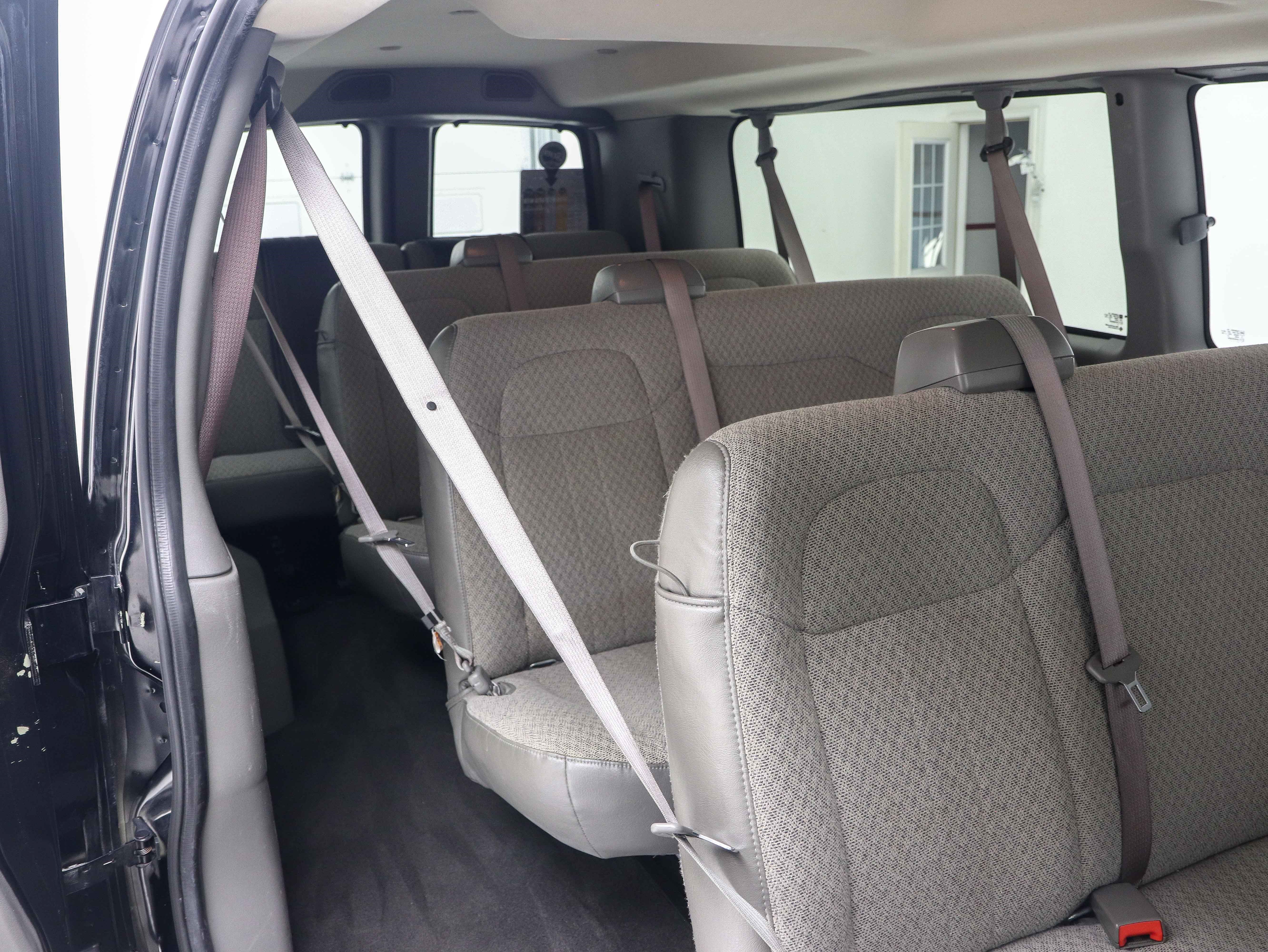 Used 2025 Chevrolet Express 3500 LT w/ LT Preferred Equipment Group RWD image 14