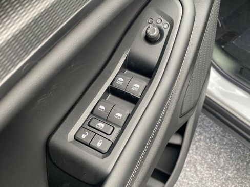 New 2025 Jeep Grand Cherokee L Altitude image 13