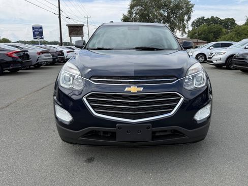 Used 2017 Chevrolet Equinox LT FWD image 2