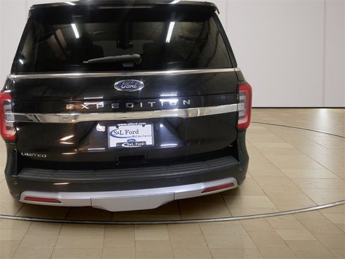 Certified 2022 Ford Expedition Limited image 5