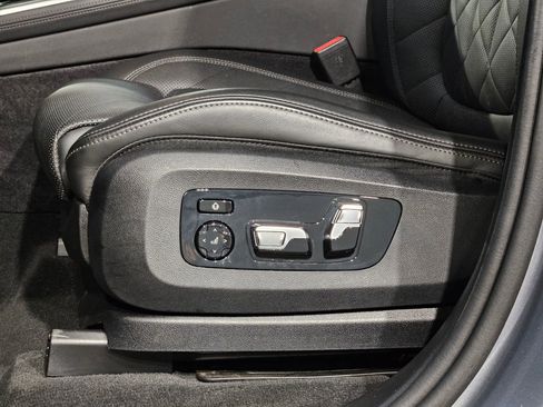 Used 2025 BMW X7 xDrive40i image 23