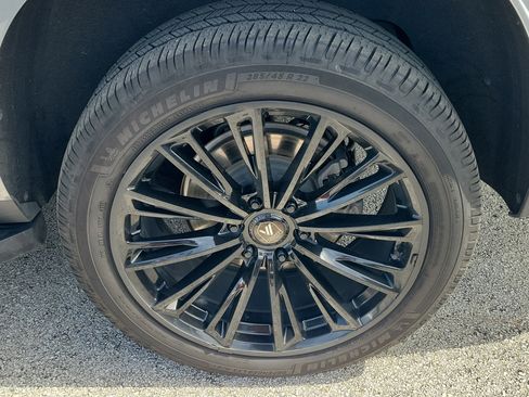 Used 2021 Chevrolet Tahoe LT RWD image 9