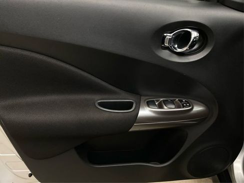 Used 2011 Nissan Juke SV image 23