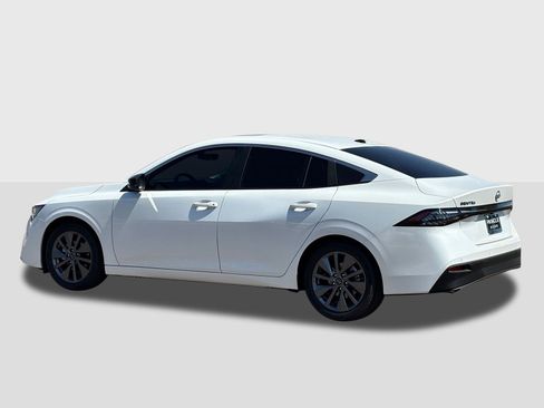 New 2026 Nissan Sentra SL FWD image 3