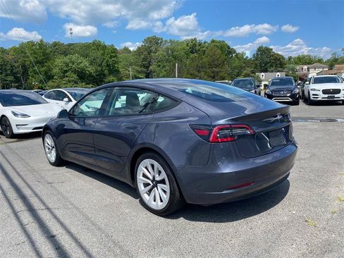 Used 2022 Tesla Model 3 Long Range AWD/4WD image 3