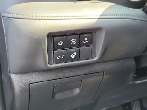 Certified 2025 Toyota Highlander Platinum AWD/4WD image 21