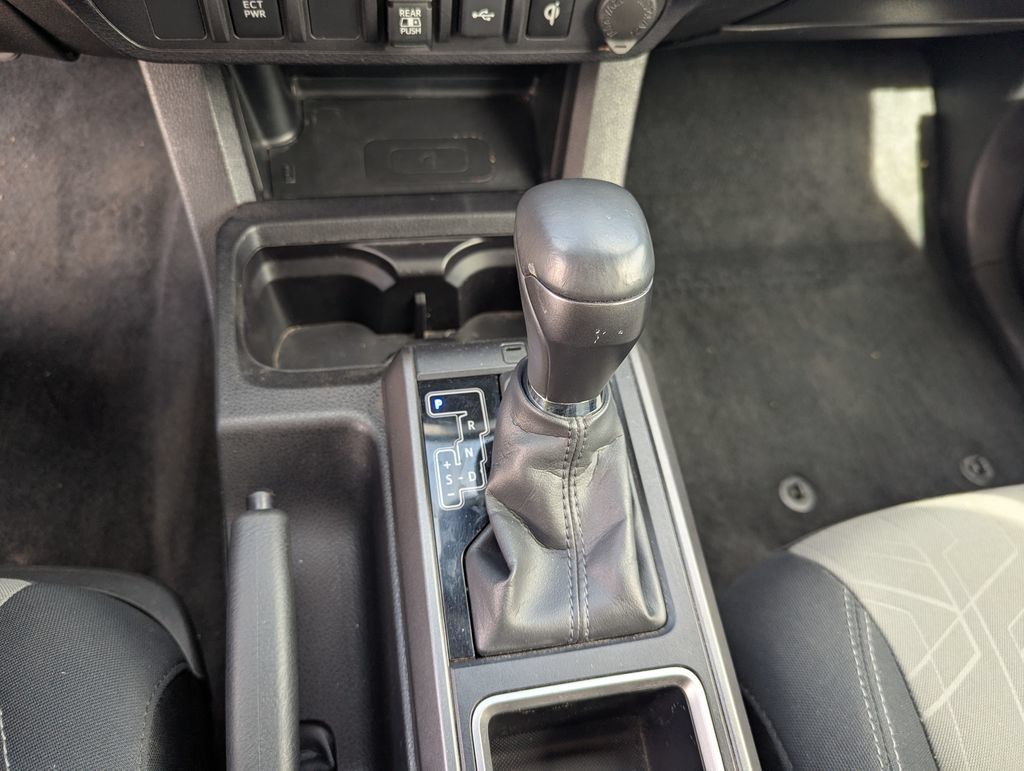 Used 2023 Toyota Tacoma TRD Off-Road AWD/4WD image 20