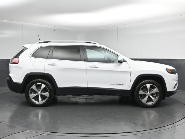 Used 2021 Jeep Cherokee Limited w/ Trailer Tow Group AWD/4WD image 8