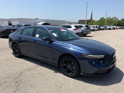Used 2025 Honda Accord SE image 3