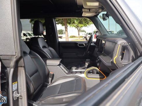 Certified 2024 Ford Bronco Badlands AWD/4WD image 30
