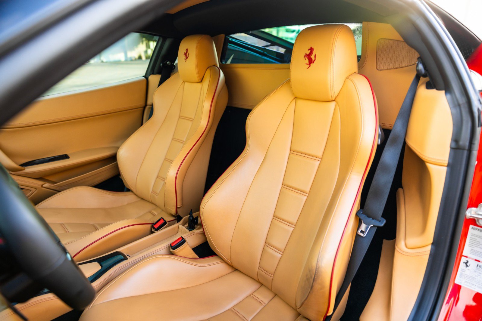 Used 2012 Ferrari 458 Italia Coupe RWD image 18