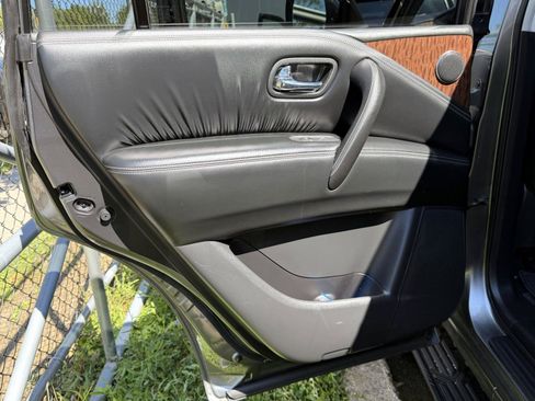 Used 2020 Nissan Armada SL RWD image 9