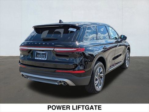 New 2025 Lincoln Corsair AWD w/ Equipment Group 101A image 2