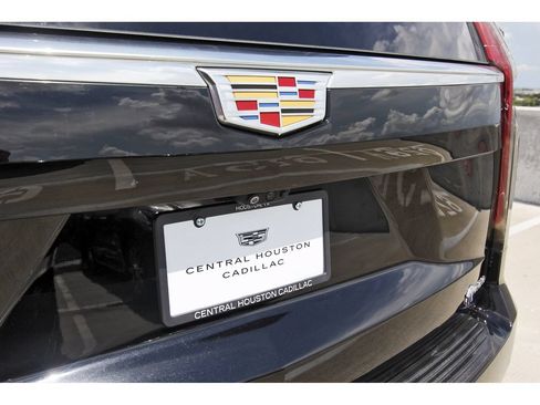 Certified 2023 Cadillac Escalade Premium Luxury w/ Performance Package AWD/4WD image 34