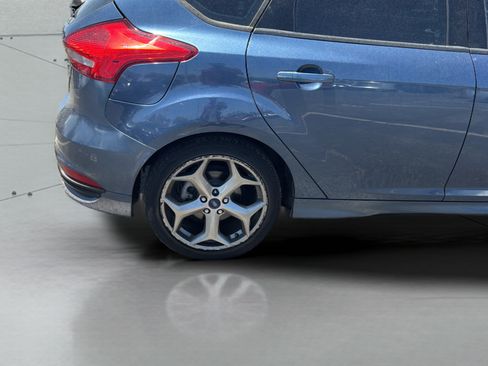 Used 2018 Ford Focus ST FWD image 39