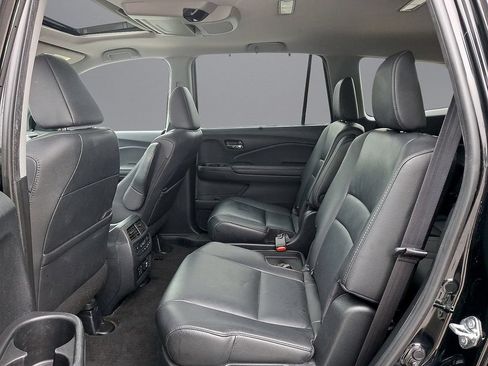 Used 2021 Honda Pilot Touring image 26