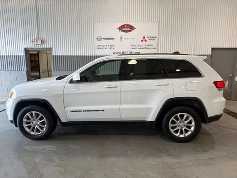 Used 2022 Jeep Grand Cherokee Laredo X AWD/4WD image 7