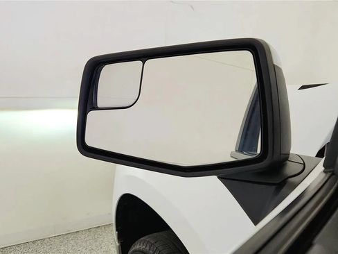 Used 2023 Chevrolet Silverado 1500 LT AWD/4WD image 23