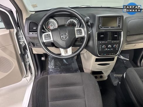 Used 2017 Dodge Grand Caravan SE w/ Power Window Group image 14