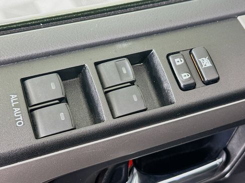 Used 2021 Toyota 4Runner SR5 image 15