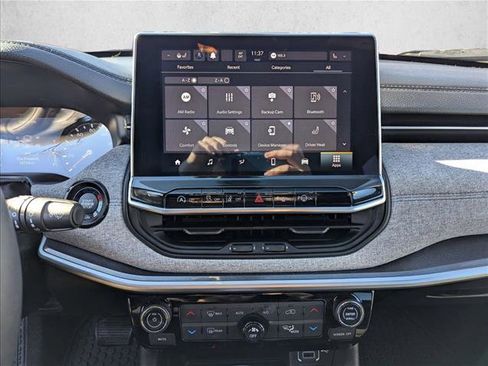 Used 2023 Jeep Compass Latitude w/ Convenience Group image 14