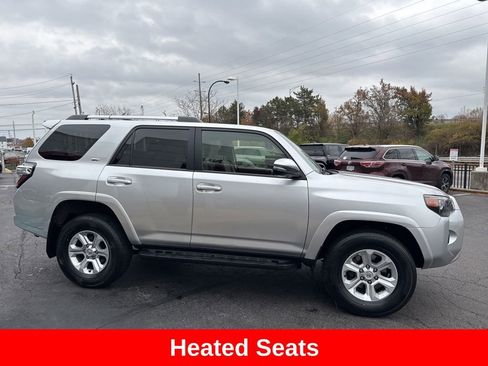 Used 2023 Toyota 4Runner SR5 Premium image 7