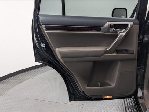 Used 2016 Lexus GX 460 w/ Premium Package image 14