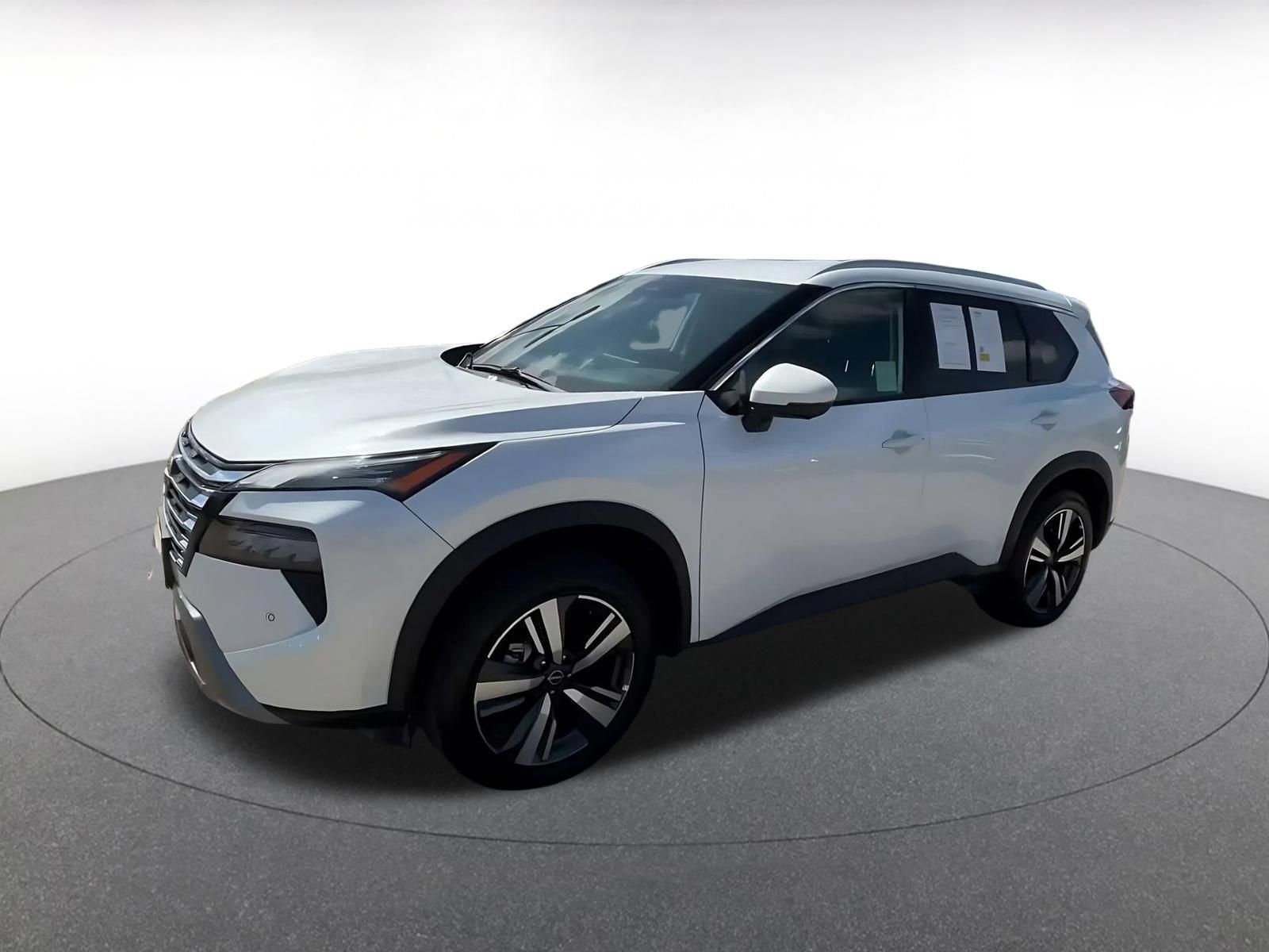 Used 2026 Nissan Rogue SL AWD/4WD image 7