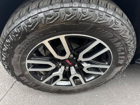 Certified 2024 GMC Yukon AT4 image 23