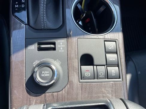 Used 2023 Toyota Highlander Limited AWD/4WD image 24