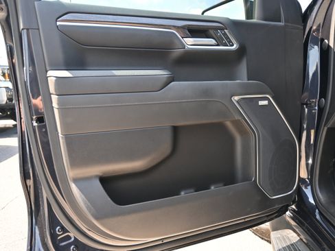 Used 2023 Chevrolet Silverado 1500 LTZ AWD/4WD image 14