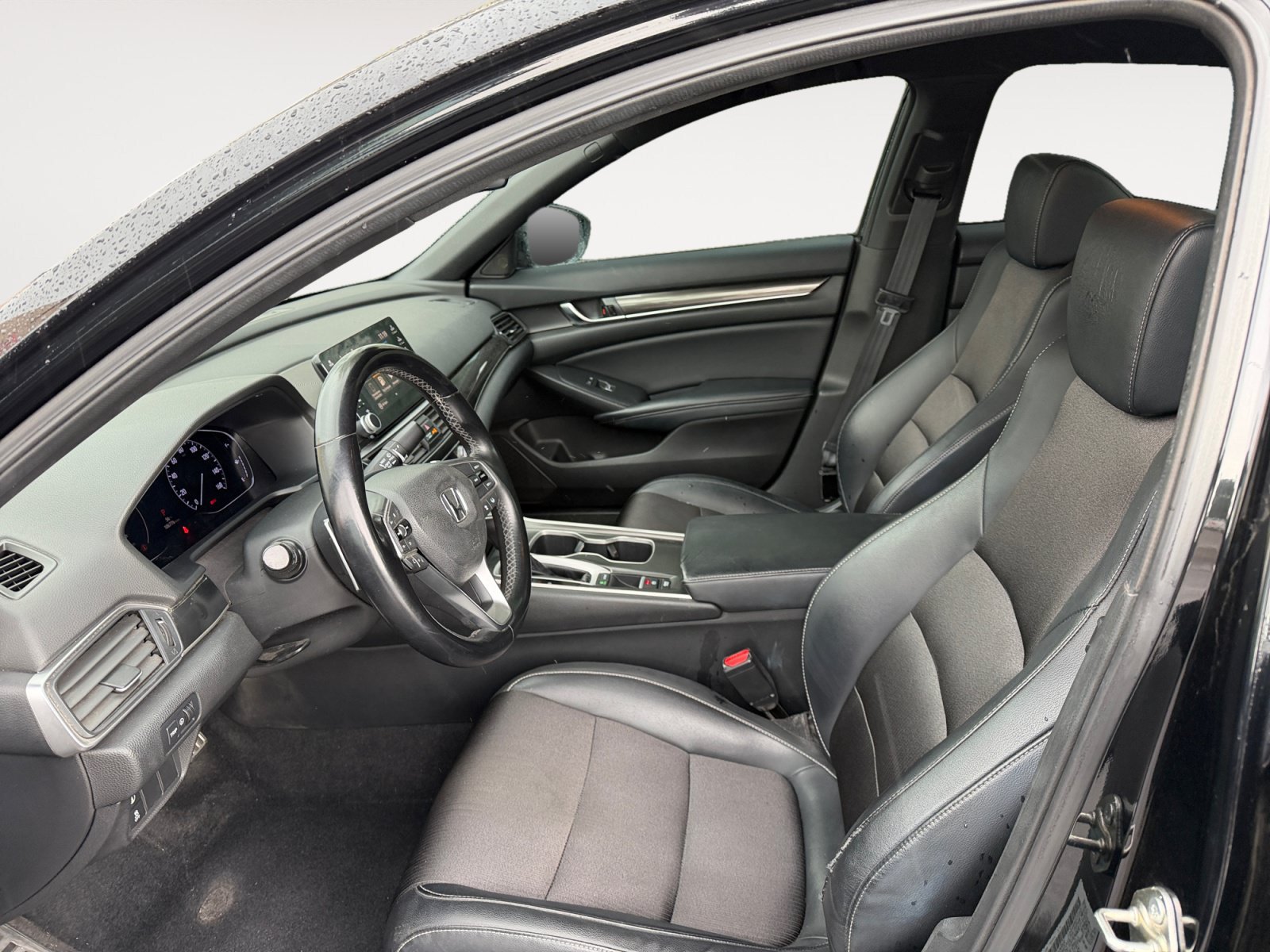 Used 2018 Honda Accord Sport image 9