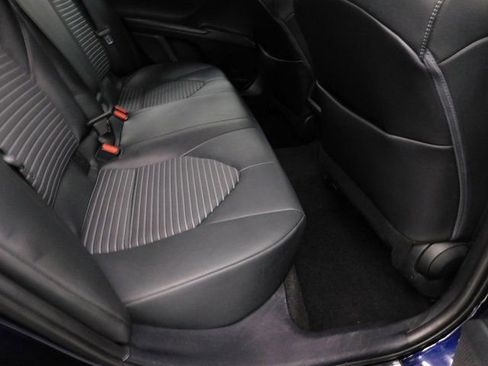 Used 2022 Toyota Camry SE image 30