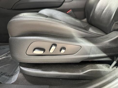 Used 2023 Cadillac XT6 Premium Luxury w/ Technology Package image 30