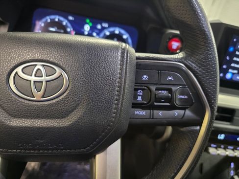 Used 2024 Toyota Tacoma TRD Off-Road AWD/4WD image 19