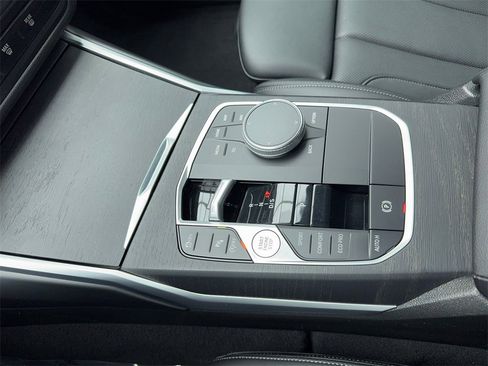 Used 2024 BMW 330i Sedan image 35