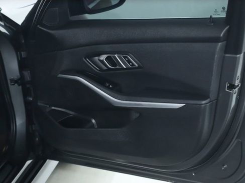 Used 2020 BMW 330i xDrive Sedan w/ Parking Assistance Package image 22