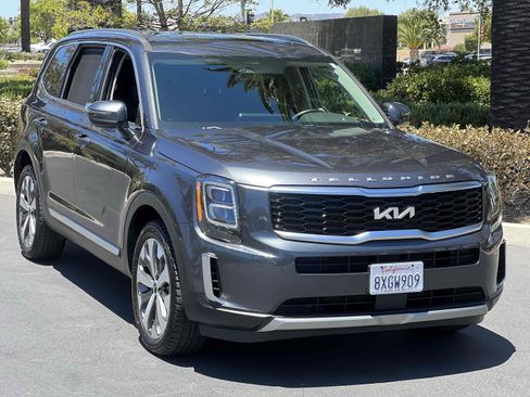 Used 2022 Kia Telluride EX w/ EX Premium Package FWD image 20